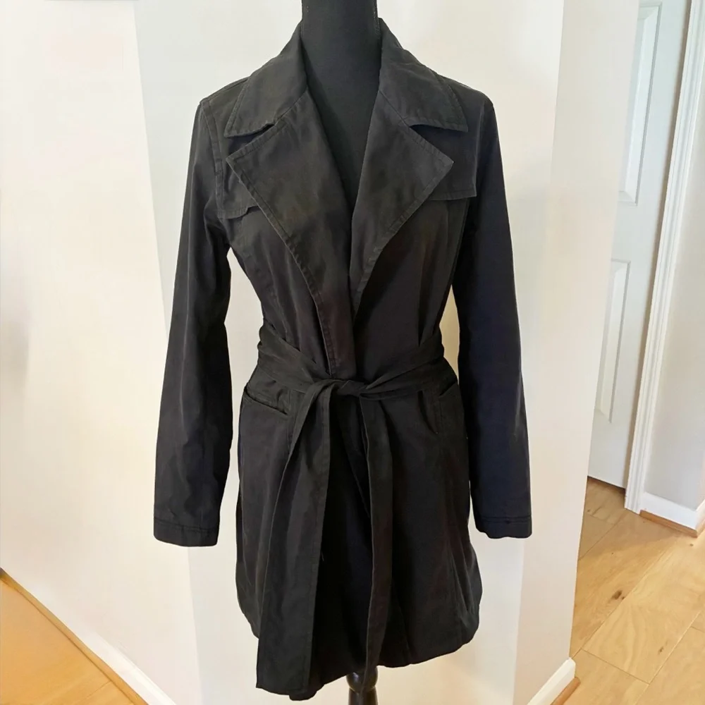 Jacob Black Feminine Vintage Trench Coat with Waist Tie, Pockets; size Small - Picture 1 of 13